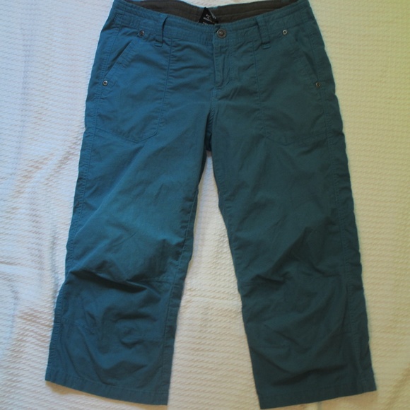 Kuhl Pants - Kuhl Kendra Capri Embroidered Pants Size 8